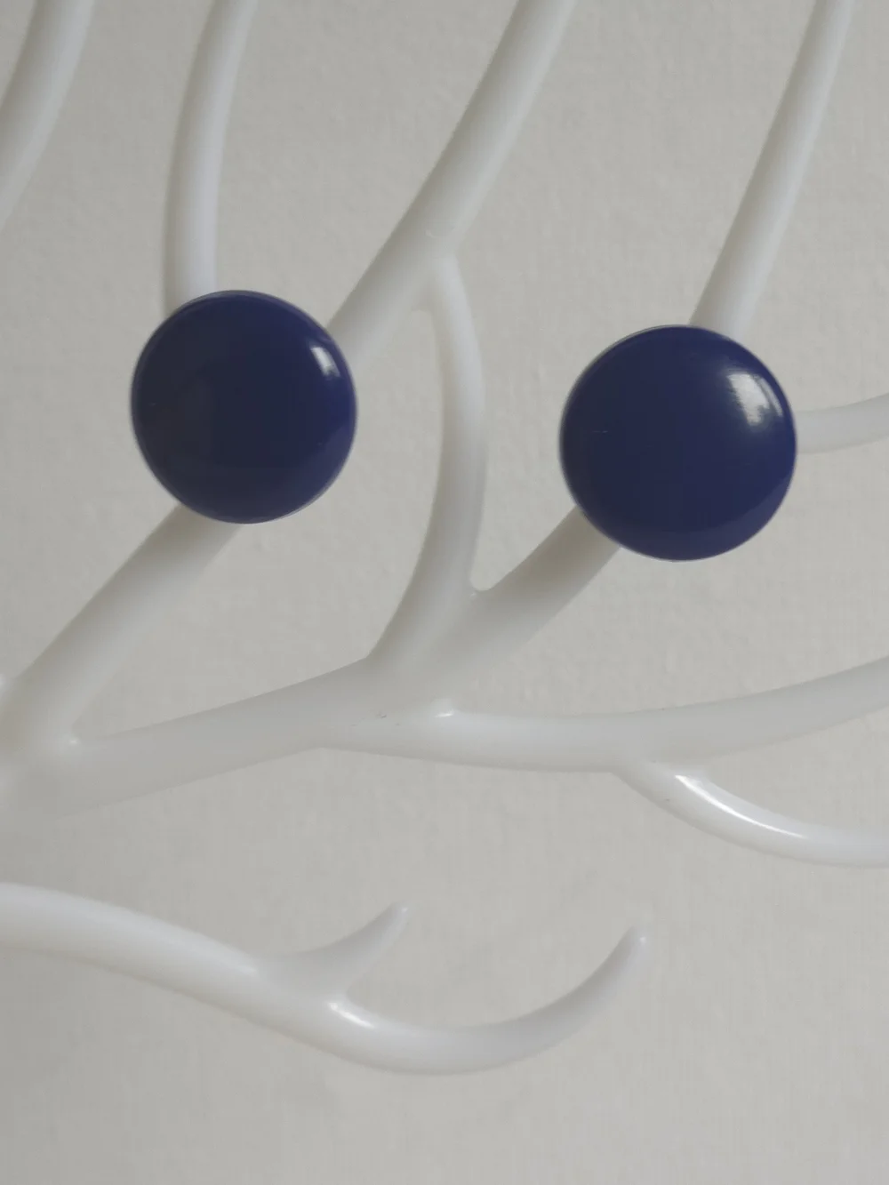 Vintage 1980s Cobalt Navy Blue Enamel Button Clip On Earrings Gold Tone - Picture 9 of 11